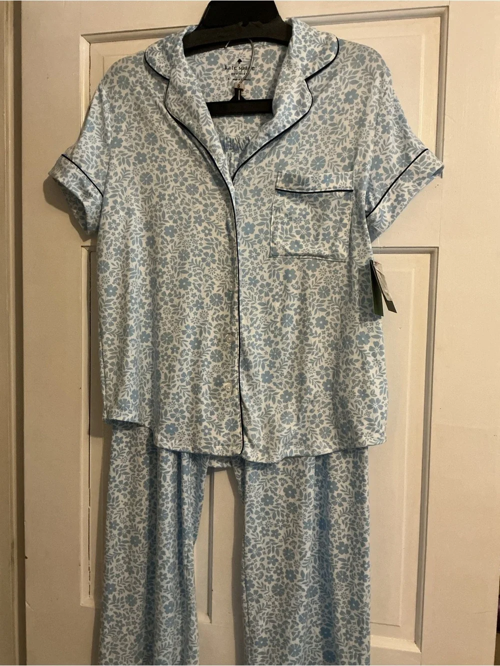 Kate Spade Blue Floral Super Soft Short Sleeve Capri Pajama Set Navy Trim Size S